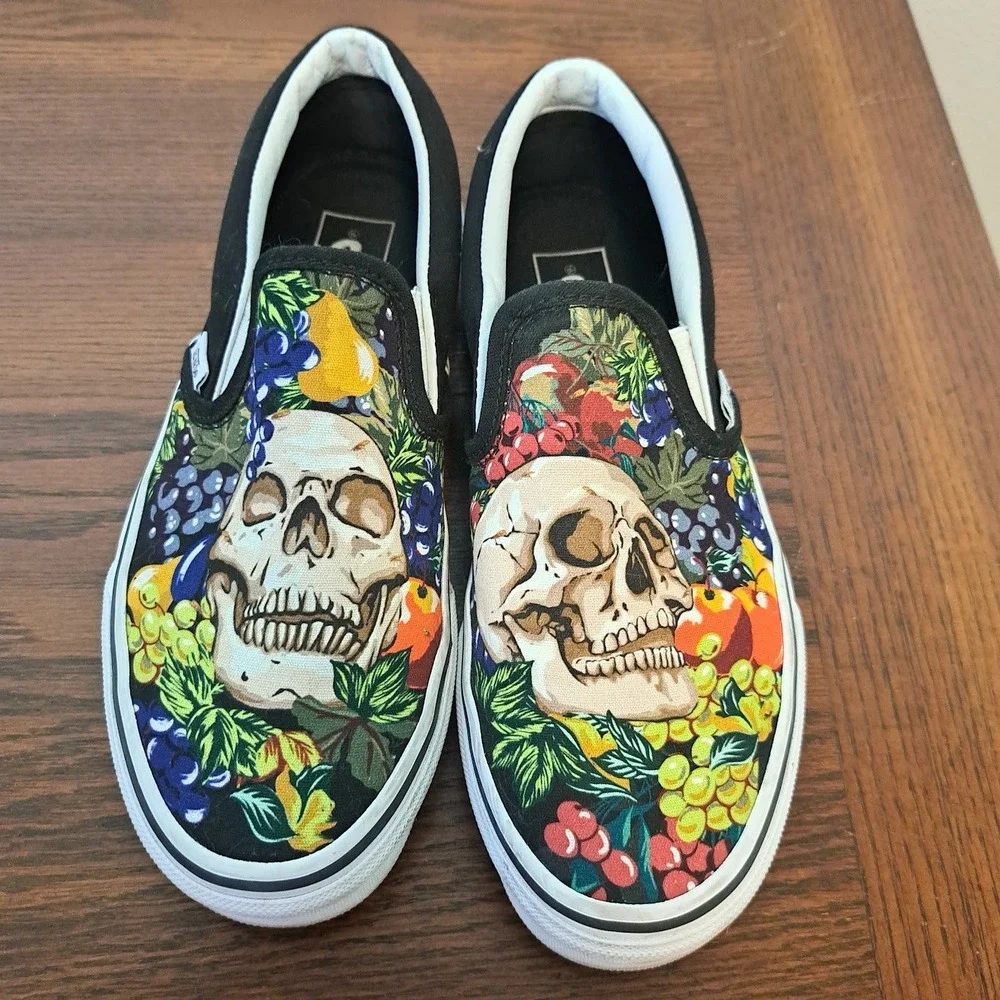 Vans Classic Slip-On Still Life Skull Fruit Black White Mens 6 Women 7.5